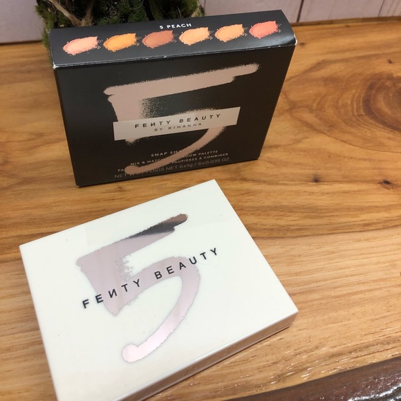 FENTY BEAUTY Snap Shadows Eyeshadow Palette - Picture 6 of 12